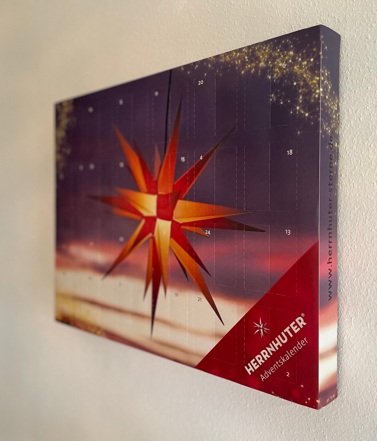 raumbox "Herrnhuter Sterne SONDEREDITION 2023" mit Kunststoffstern Edition rot/glitter | 2 Kunststoffsterne gelb/rot | Adventskalender Bastelset | zusätzliches Netzteil