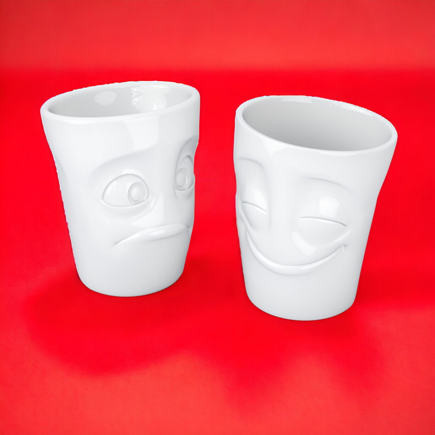 Lachende Tasse FIFTYEIGHT | 4er Becher Set | GRUMMELIG & VERSCHMITZT & VERGNÜGT & VERDUTZT | je ca. 350ml | weiß